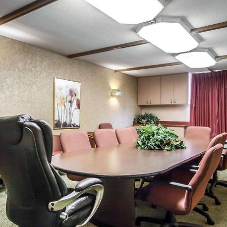 Quality Inn & Suites North Спрингфийлд Екстериор снимка