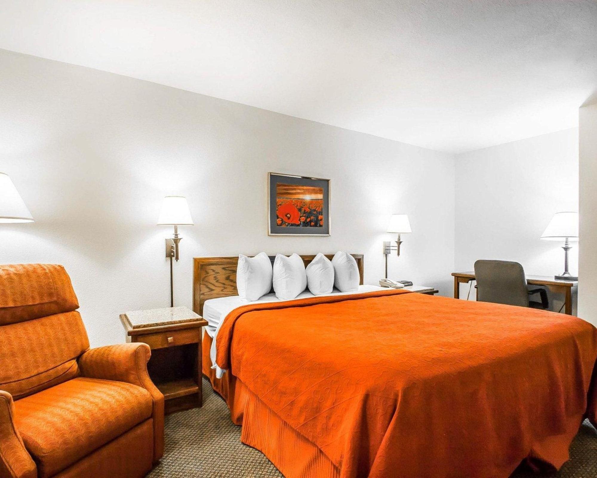 Quality Inn & Suites North Спрингфийлд Екстериор снимка