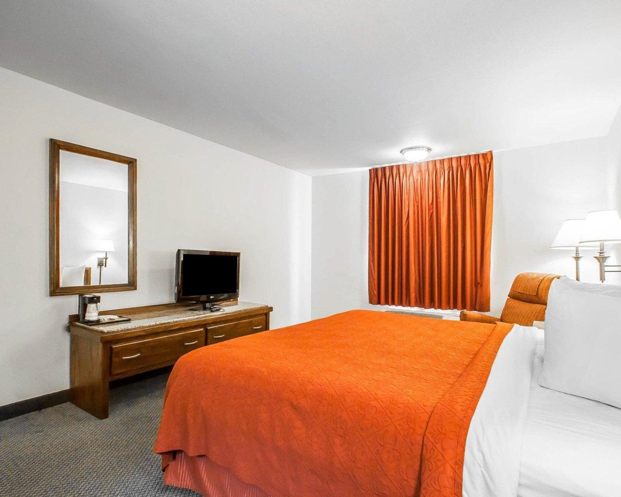 Quality Inn & Suites North Спрингфийлд Екстериор снимка