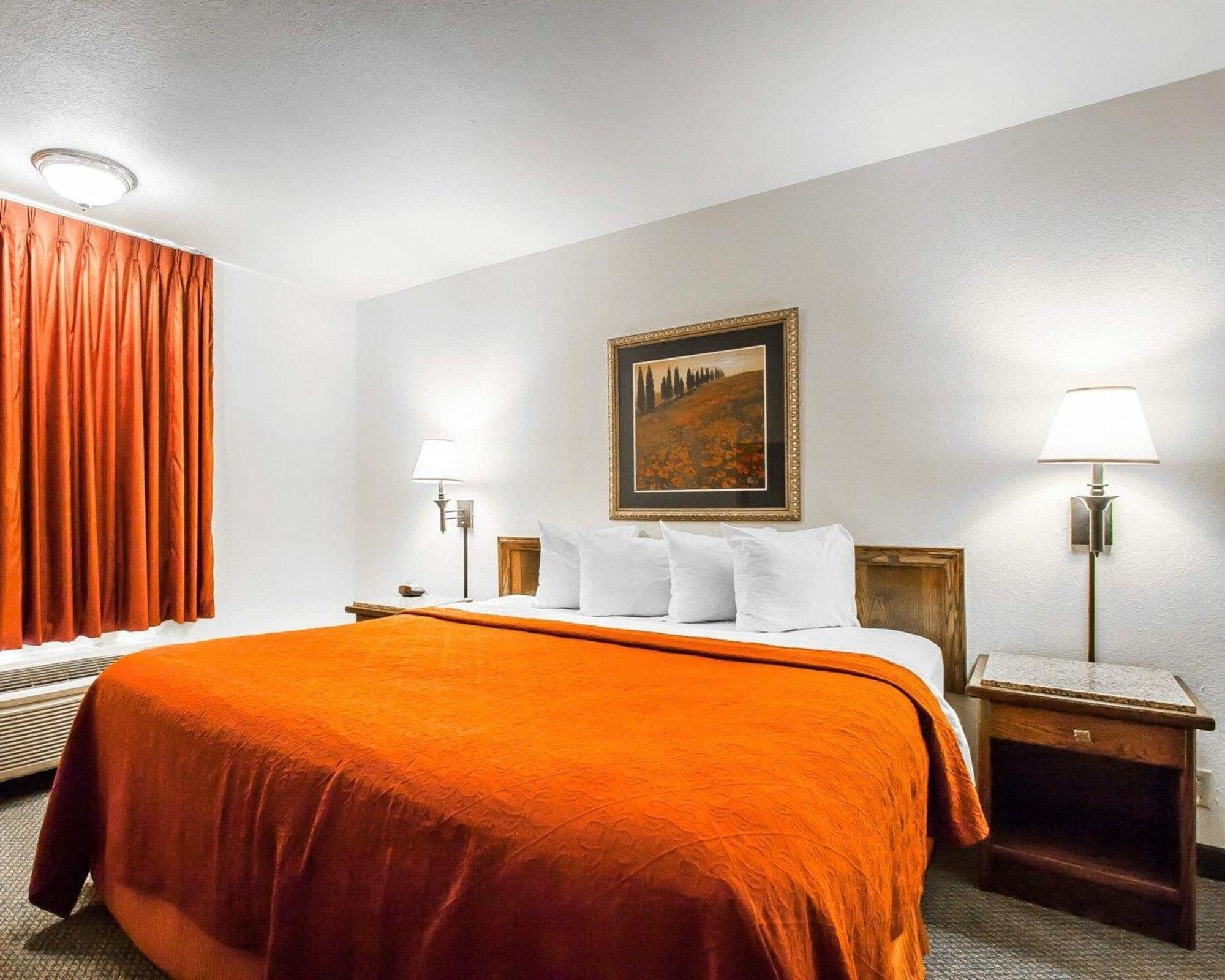 Quality Inn & Suites North Спрингфийлд Екстериор снимка