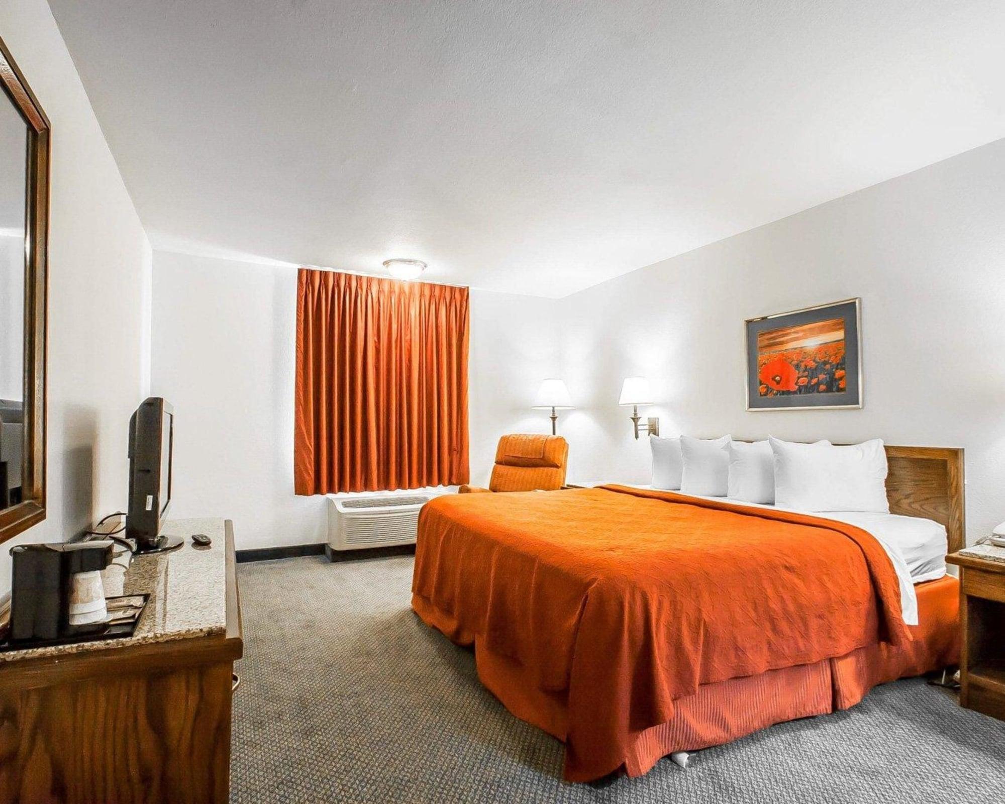 Quality Inn & Suites North Спрингфийлд Екстериор снимка