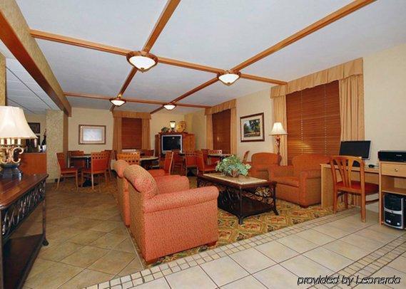 Quality Inn & Suites North Спрингфийлд Ресторант снимка