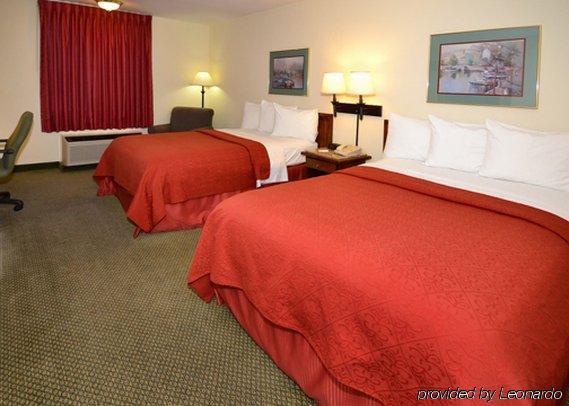Quality Inn & Suites North Спрингфийлд Стая снимка