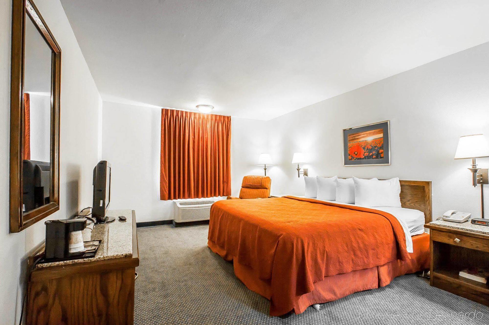 Quality Inn & Suites North Спрингфийлд Екстериор снимка