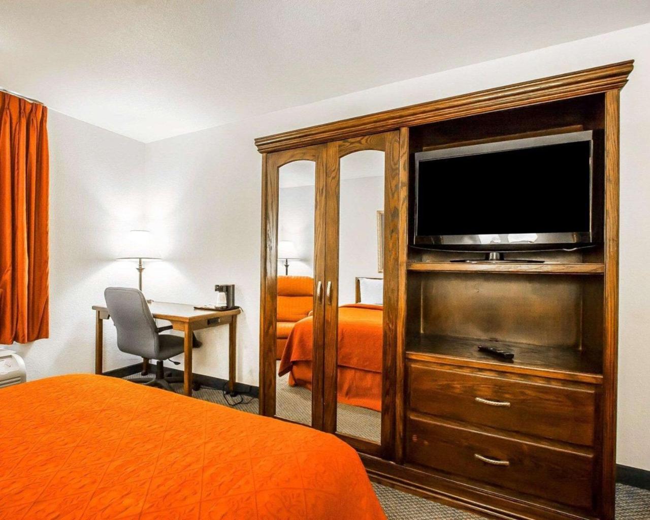 Quality Inn & Suites North Спрингфийлд Екстериор снимка