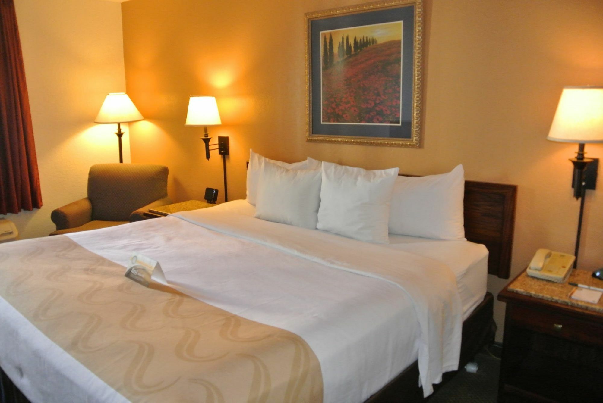 Quality Inn & Suites North Спрингфийлд Екстериор снимка