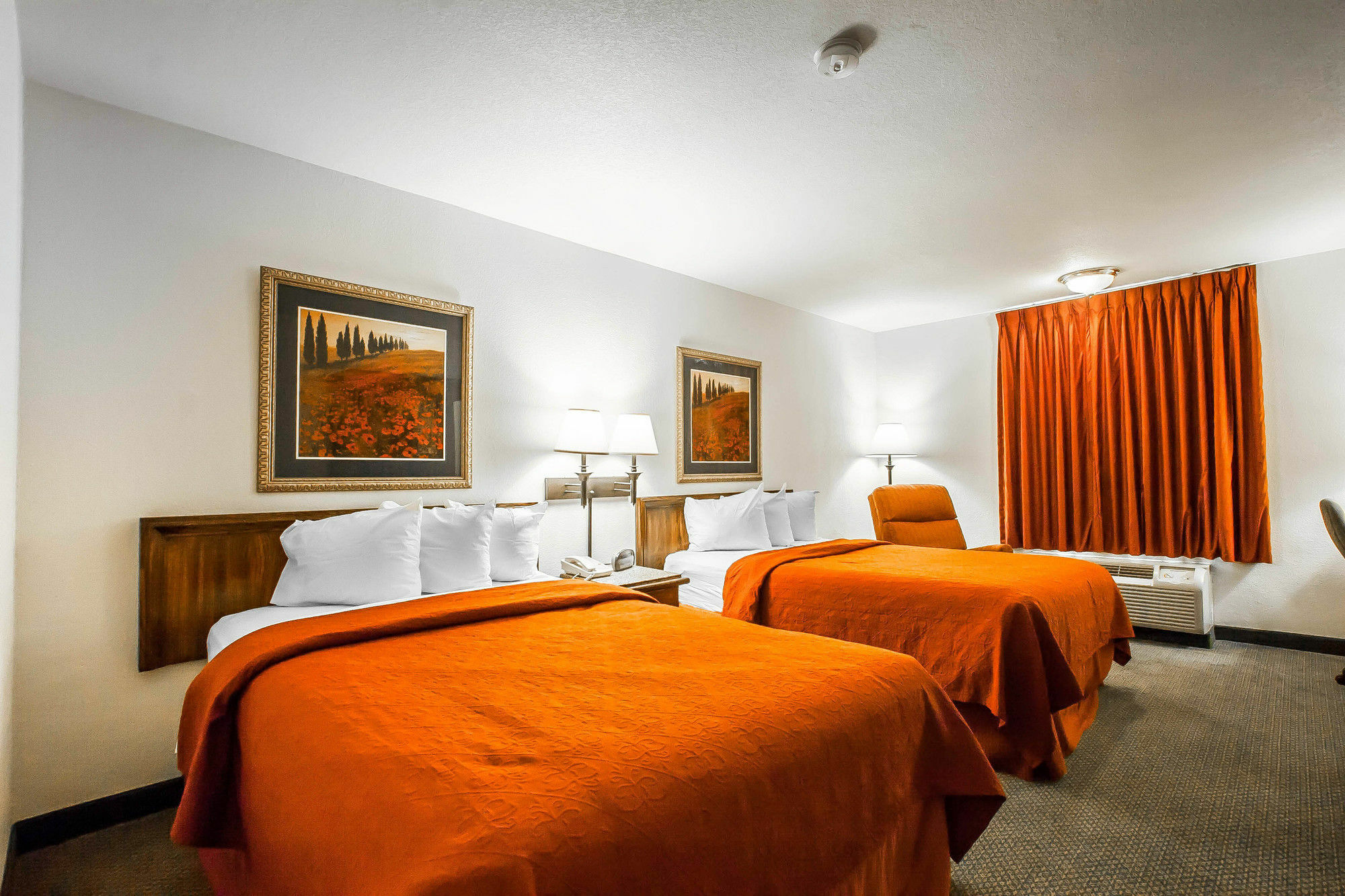 Quality Inn & Suites North Спрингфийлд Екстериор снимка