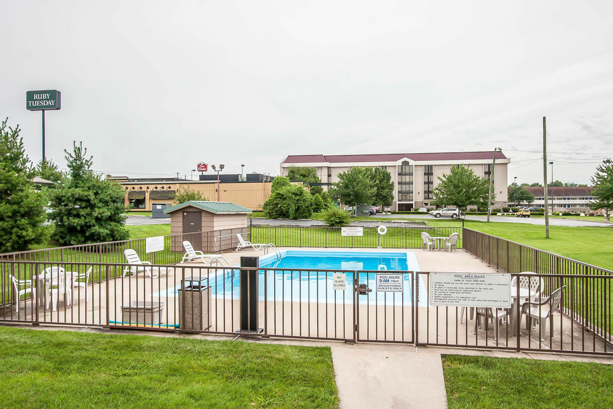 Quality Inn & Suites North Спрингфийлд Екстериор снимка