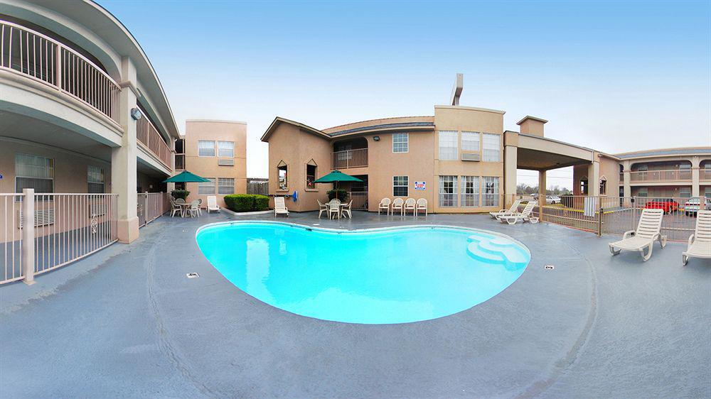 Quality Inn & Suites North Спрингфийлд Екстериор снимка